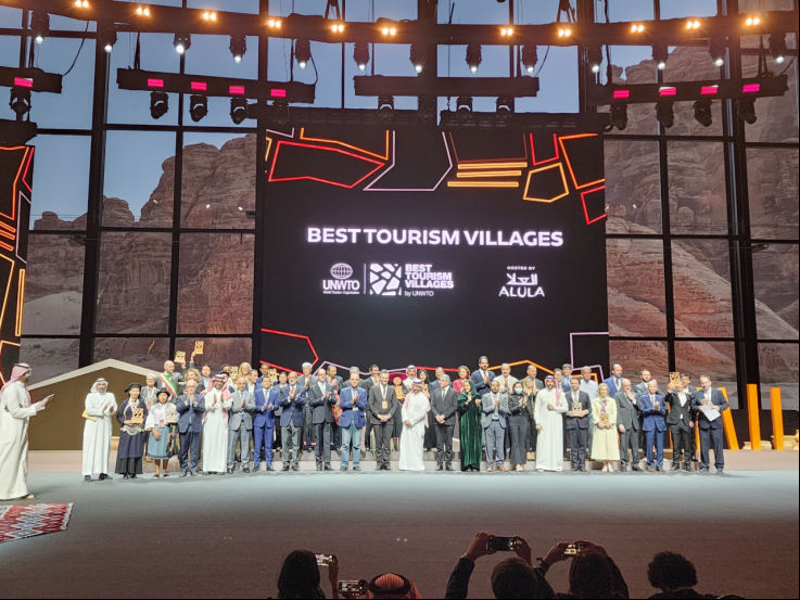 中国大寨村和荆竹村获颁联合国世界旅游组织 “最佳旅游乡村”